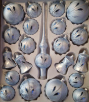 Spitzensortiment Eisblau mit Ranke 21 Teile incl. Spitze Spitzensortiment Eisblau mit Ranke 21 Teile incl. Spitze