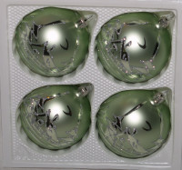 Pastell Trend Lindgrün Kugeln 8 cm 4-fach Pastell Trend Lindgrün Kugeln 8 cm 4-fach