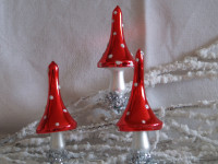 Pilz "WICHTEL"  3fach weiß/rot Pilz "WICHTEL"  3fach weiß/rot